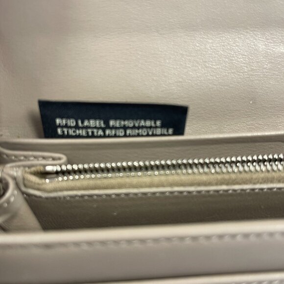 FENDI Peekaboo Leather Continental Wallet w/Turnlock - Greige - Preowned - Picture 10 of 15